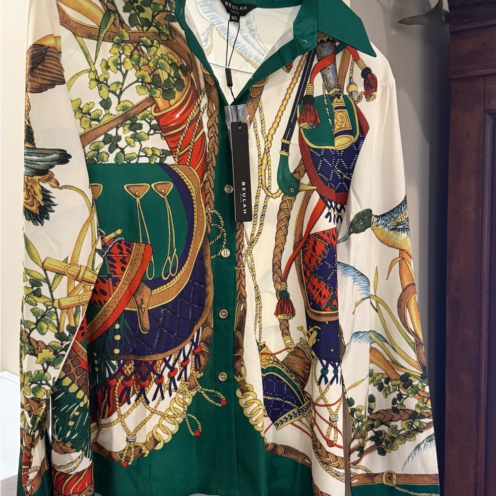 Beulah Colorful Patterned Button-Up Inspired Shirt size M/L MSRP $109 NWT